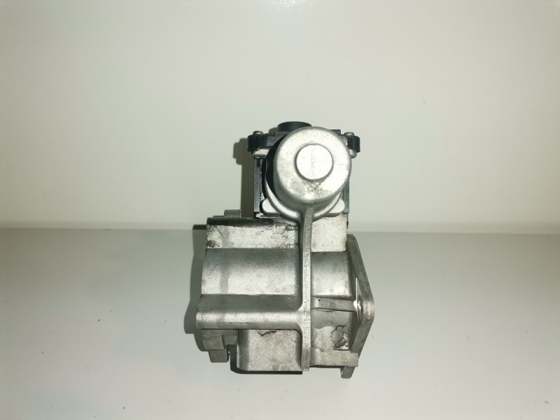 Recambio de valvula egr para volkswagen t5 transporter furgón/combi (7h) bnz referencia OEM IAM 700823030  