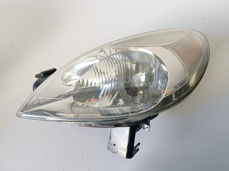 Recambio de faro izquierdo para citroen xsara picasso 9hy referencia OEM IAM 89310170  