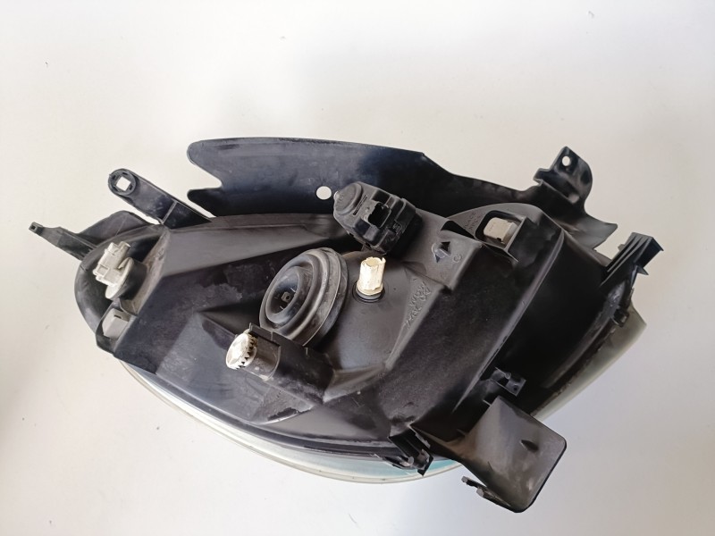 Recambio de faro izquierdo para citroen xsara picasso 9hy referencia OEM IAM 89310170  