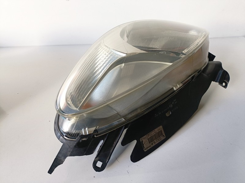Recambio de faro izquierdo para citroen xsara picasso 9hy referencia OEM IAM 89310170  