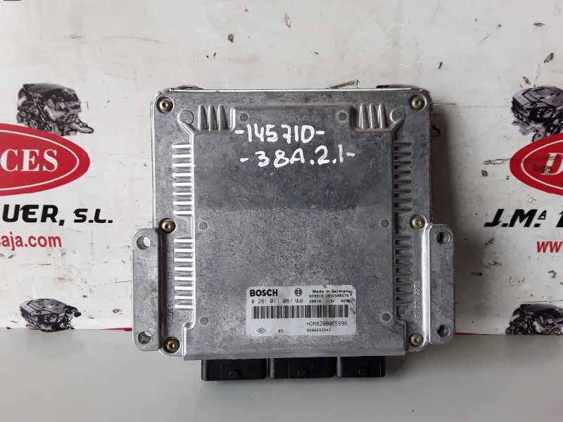 Recambio de centralita motor uce para volvo v40 familiar d4192t3 referencia OEM IAM 0281011087/HOM8200065996/8200233343  
