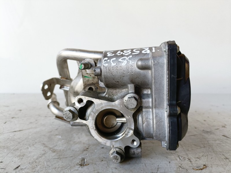Recambio de valvula egr para mercedes-benz vito tourer (447) r9n402 referencia OEM IAM 147100361R  