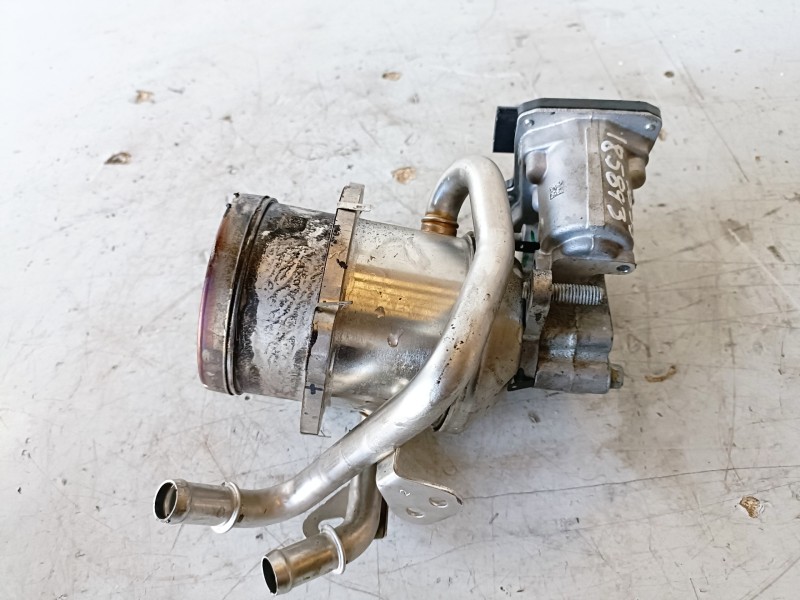 Recambio de valvula egr para mercedes-benz vito tourer (447) r9n402 referencia OEM IAM 147100361R  