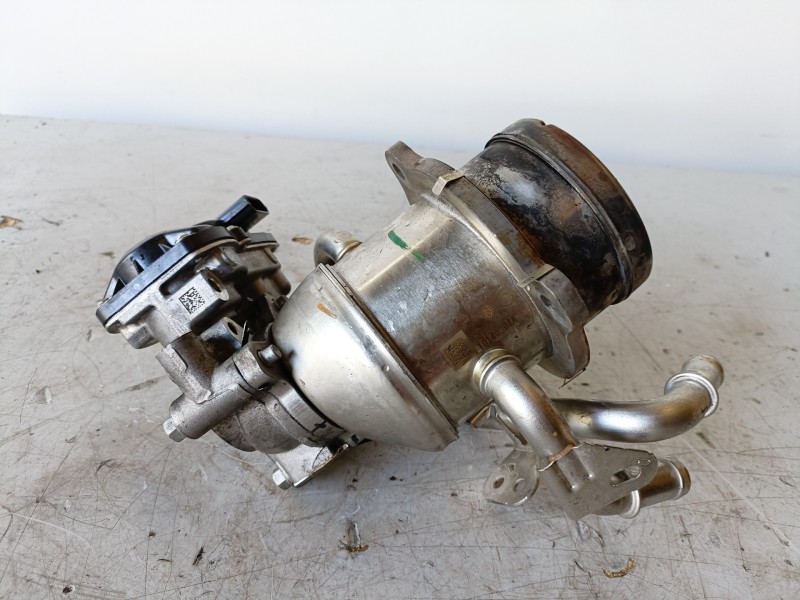 Recambio de valvula egr para mercedes-benz vito tourer (447) r9n402 referencia OEM IAM 147100361R  