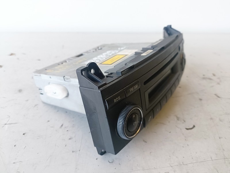 Recambio de sistema audio / radio cd para mercedes-benz clase b (bm 245) 640940 referencia OEM IAM A1698702389001  