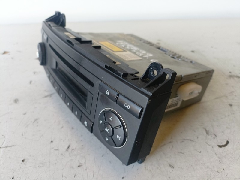 Recambio de sistema audio / radio cd para mercedes-benz clase b (bm 245) 640940 referencia OEM IAM A1698702389001  