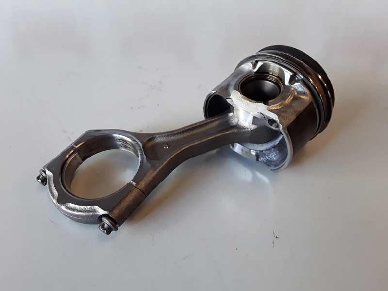 Recambio de piston para subaru legacy combi/ outback (b13/bp) ee20 referencia OEM IAM   