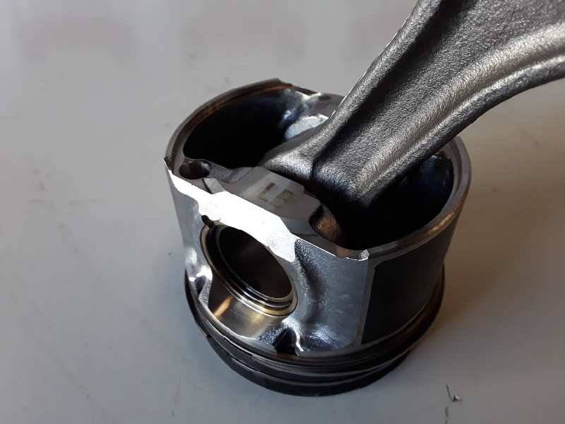 Recambio de piston para subaru legacy combi/ outback (b13/bp) ee20 referencia OEM IAM   