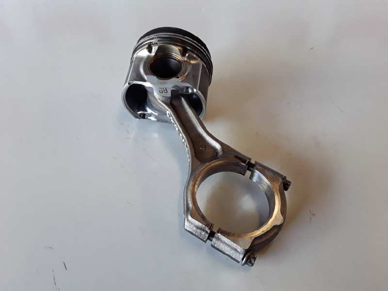 Recambio de piston para subaru legacy combi/ outback (b13/bp) ee20 referencia OEM IAM   