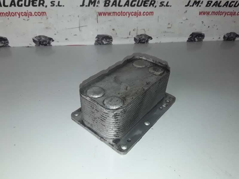 Recambio de enfriador aceite motor para renault trafic ii combi referencia OEM IAM 6790972560  