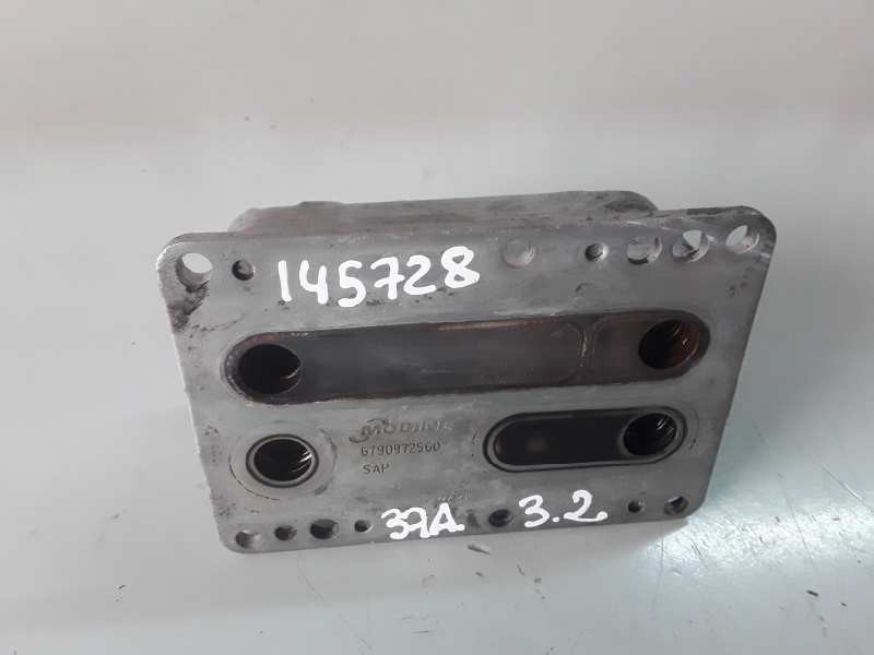 Recambio de enfriador aceite motor para renault trafic ii combi referencia OEM IAM 6790972560  