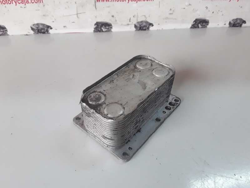 Recambio de enfriador aceite motor para renault trafic ii combi referencia OEM IAM 6790972560  