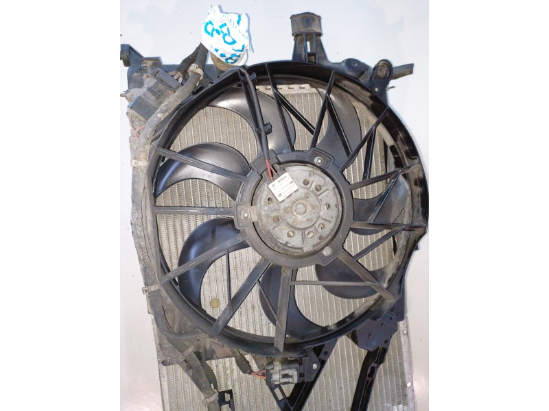 Recambio de electroventilador para opel zafira a y22dtr referencia OEM IAM 0130303903/24413317  