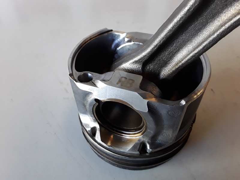 Recambio de piston para subaru legacy combi/ outback (b13/bp) ee20 referencia OEM IAM   
