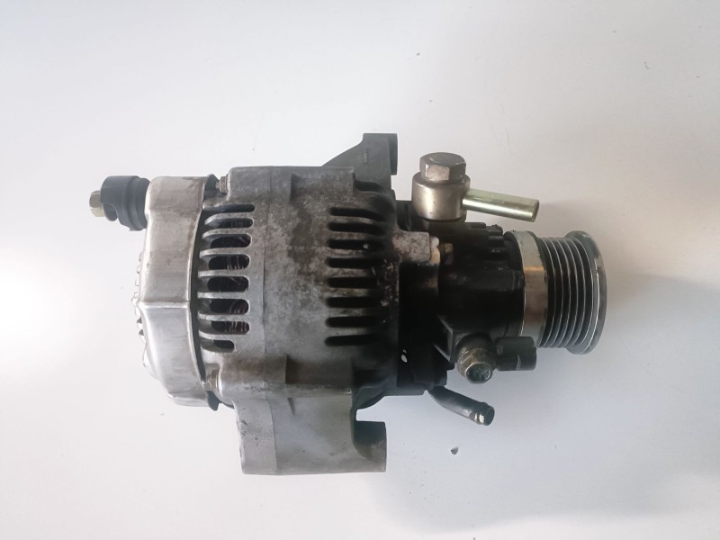 Recambio de alternador para hyundai matrix (fc) d3ea referencia OEM IAM 3730027601  