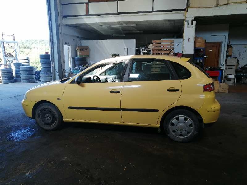 seat ibiza (6l1) del año 2002