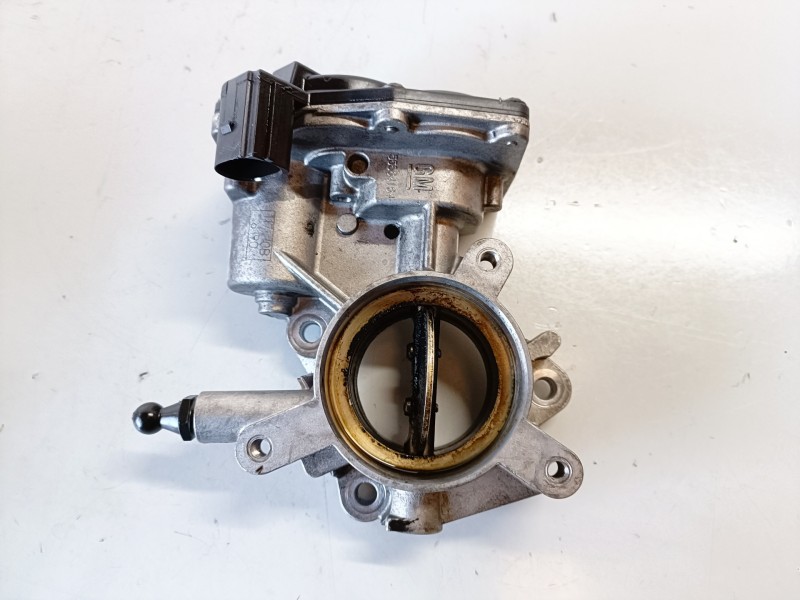 Recambio de caja mariposa para opel insignia berlina a20dth referencia OEM IAM 55564164  