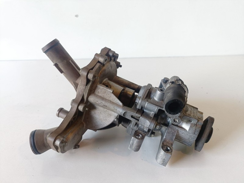 Recambio de bomba direccion para citroen jumper furgón gran volumen 4h03 referencia OEM IAM 6C113A674AC  