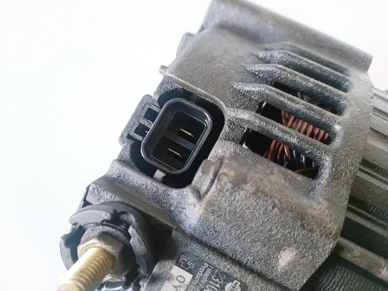 Recambio de alternador para nissan almera tino (v10m) yd22 referencia OEM IAM 23100BN300  