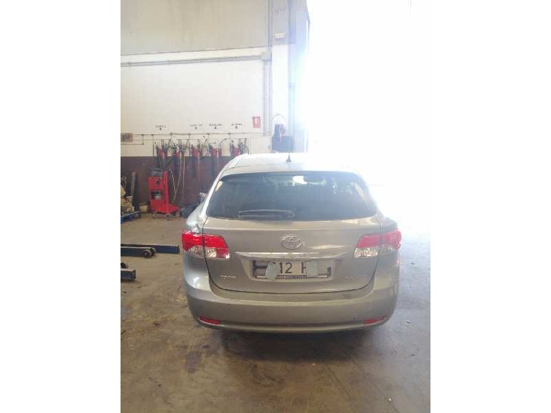 toyota avensis cross sport (t27) del año 2012
