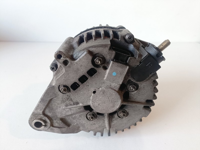 Recambio de alternador para nissan almera tino (v10m) yd22 referencia OEM IAM 23100BN300  