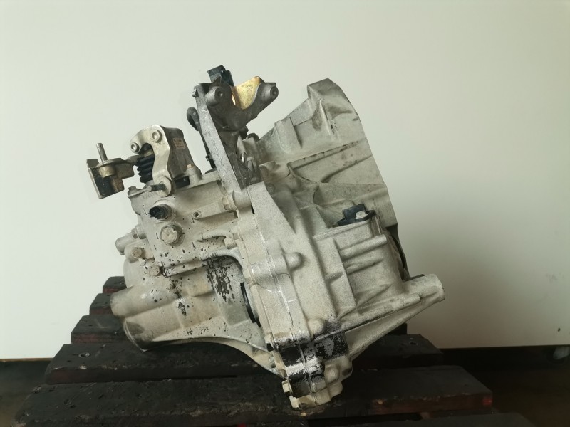 Recambio de caja cambios para nissan primera traveller (p12) yd22 referencia OEM IAM   