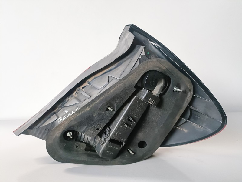 Recambio de piloto trasero izquierdo para mercedes-benz clase c (bm 203) sportcoupe 646963 referencia OEM IAM A2038202564KZ  