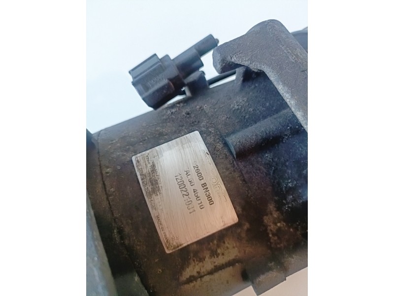 Recambio de compresor aire acondicionado para nissan almera tino (v10m) yd22 referencia OEM IAM 92600BN300  