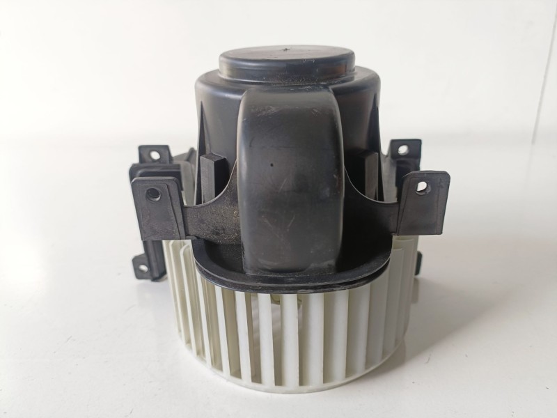 Recambio de ventilador calefaccion para audi q7 (4l) bug referencia OEM IAM 87139  