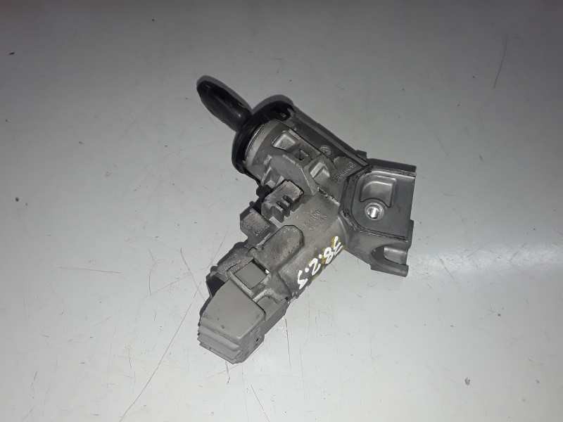 Recambio de conmutador de arranque para ford fiesta (cb1) hhjc referencia OEM IAM 8V513F880DA  