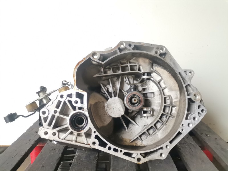 Recambio de caja cambios para opel astra h berlina z14xep referencia OEM IAM B24162F13M0418  