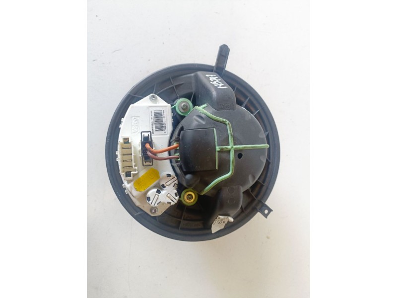 Recambio de ventilador calefaccion para bmw serie 3 berlina (e90) 204d4 referencia OEM IAM 985466N  