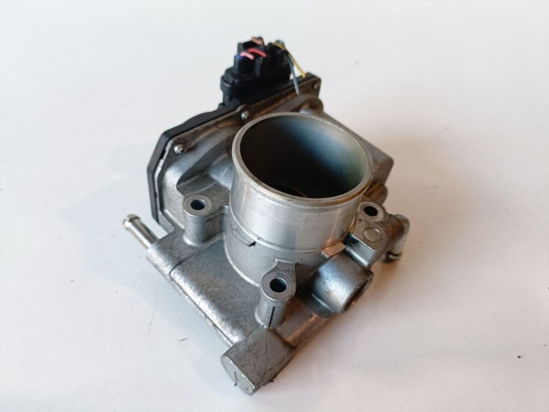 Recambio de caja mariposa para mazda 6 familiar (gh) r2aa referencia OEM IAM R2AA136B0  