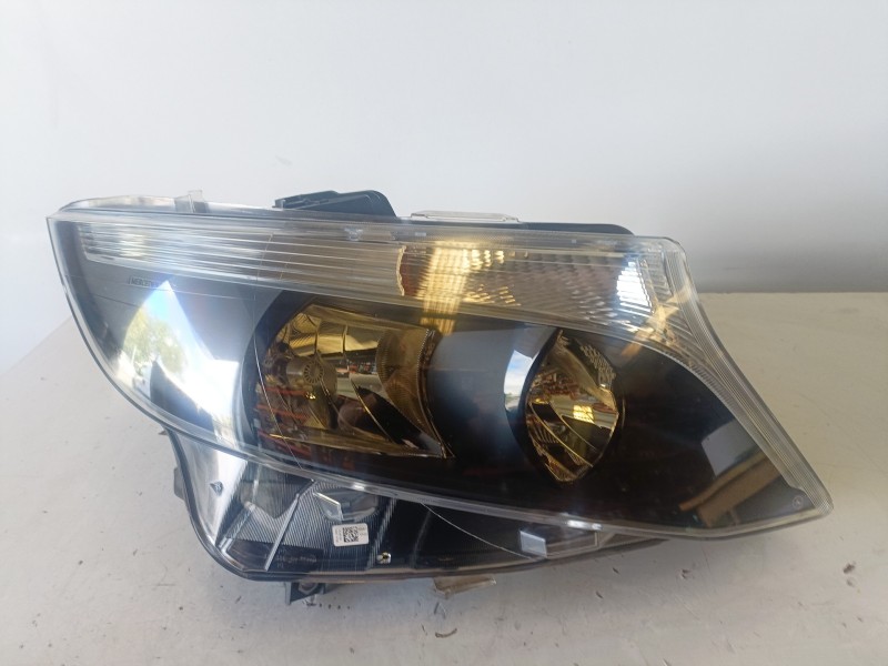 Recambio de faro derecho para mercedes-benz vito tourer (447) r9n402 referencia OEM IAM A4479067800  