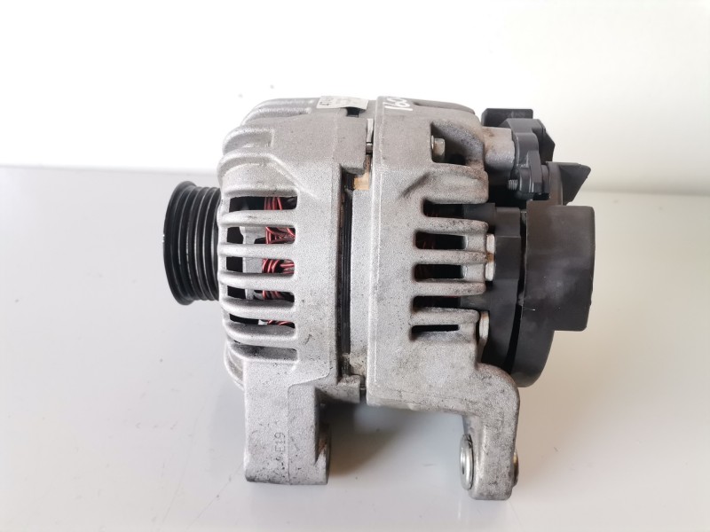 Recambio de alternador para opel astra h berlina z14xep referencia OEM IAM 0124326171  
