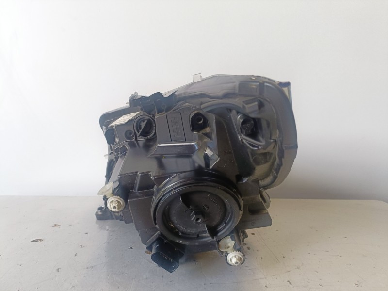 Recambio de faro derecho para mercedes-benz vito tourer (447) r9n402 referencia OEM IAM A4479067800  