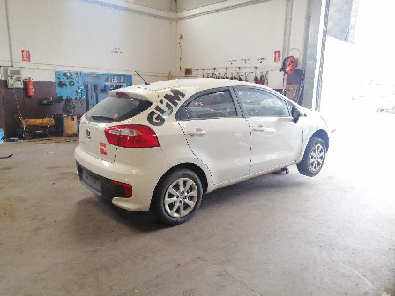kia rio (ub) del año 2016