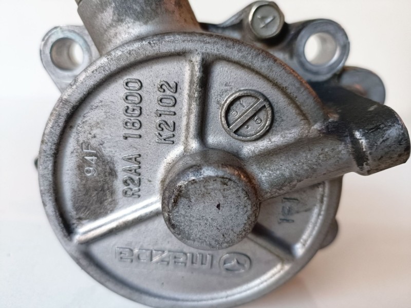 Recambio de depresor freno / bomba vacio para mazda 6 familiar (gh) r2aa referencia OEM IAM R2AA18G00  