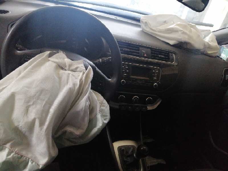 kia rio (ub) del año 2016