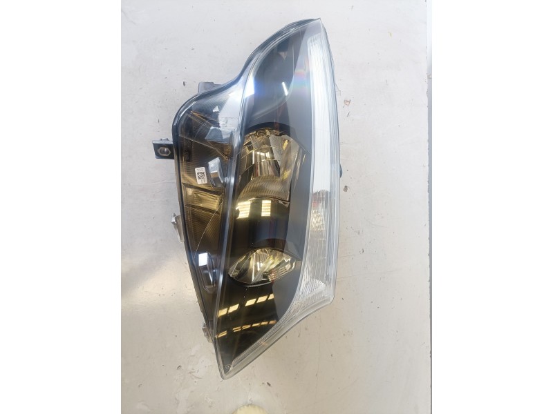 Recambio de faro derecho para mercedes-benz vito tourer (447) r9n402 referencia OEM IAM A4479067800  
