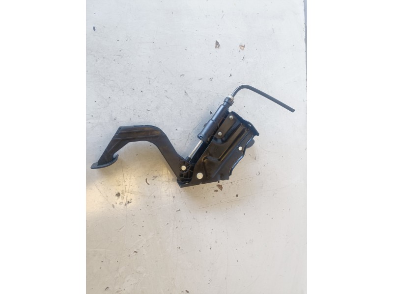 Recambio de pedal embrague para mercedes-benz sprinter ii furgón 651955 referencia OEM IAM A9062900212  