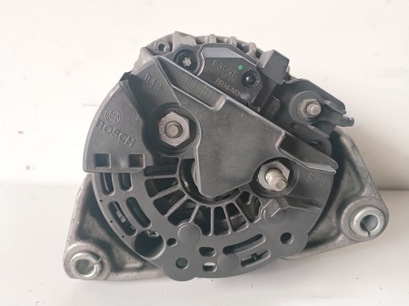 Recambio de alternador para opel zafira a y20dth referencia OEM IAM 0986042750  