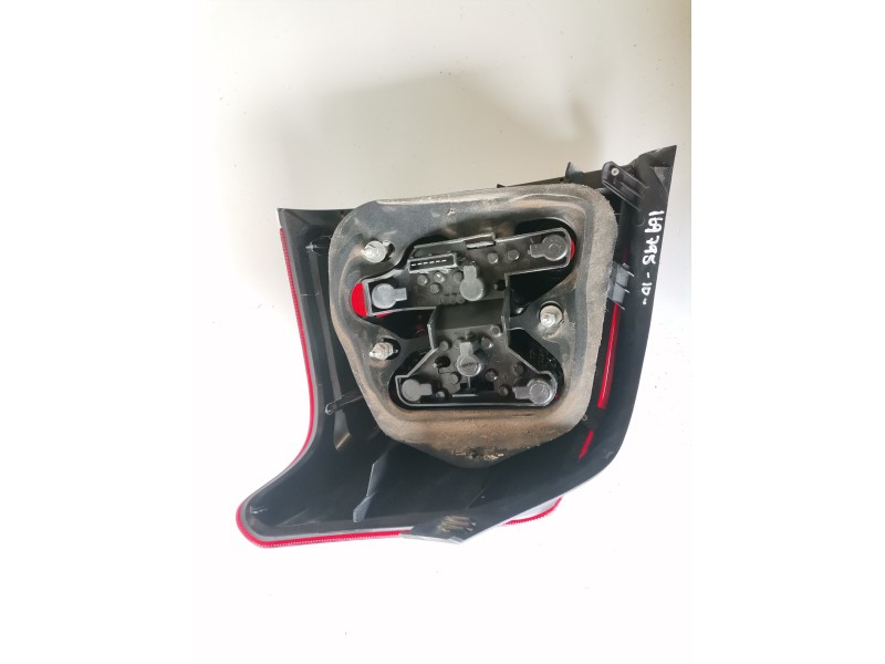 Recambio de piloto trasero izquierdo para toyota avensis berlina (t25) 1zzfe referencia OEM IAM   