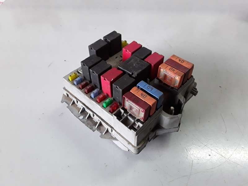 Recambio de caja reles / fusibles para alfa romeo 147 (190) 937a5000 referencia OEM IAM 51742420  