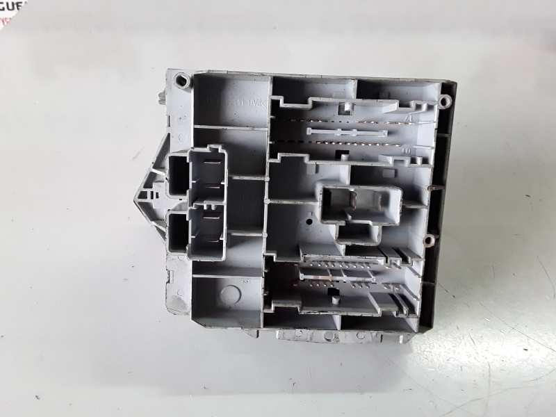 Recambio de caja reles / fusibles para alfa romeo 147 (190) 937a5000 referencia OEM IAM 51742420  