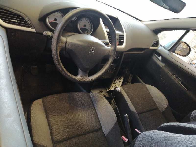 peugeot 207 del año 2008