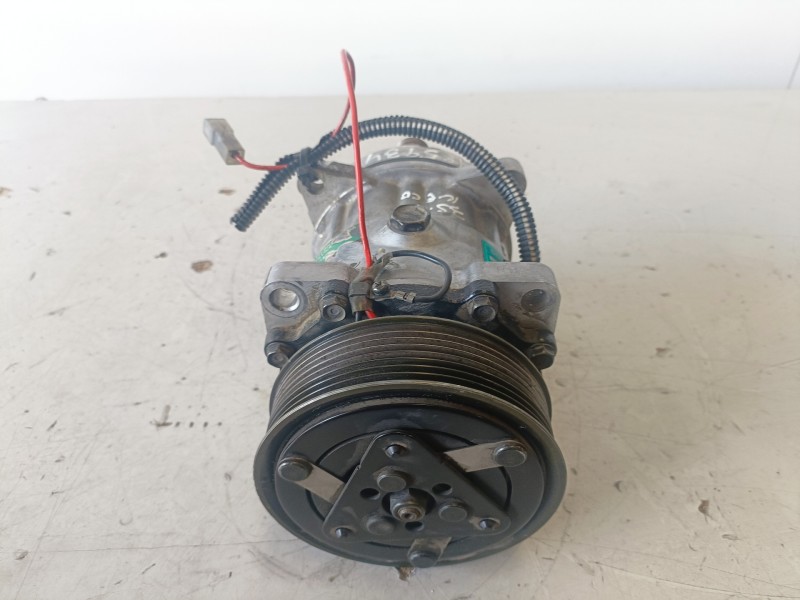 Recambio de compresor aire acondicionado para iveco daily furgón 814043n referencia OEM IAM 8028  