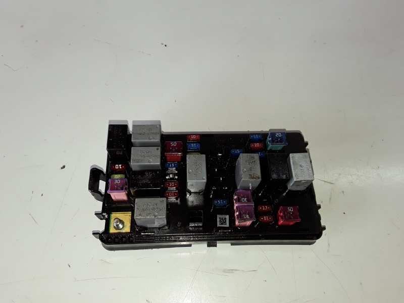Recambio de caja reles / fusibles para chevrolet aveo hatchback b12d1 referencia OEM IAM 96867123/T255UH08  