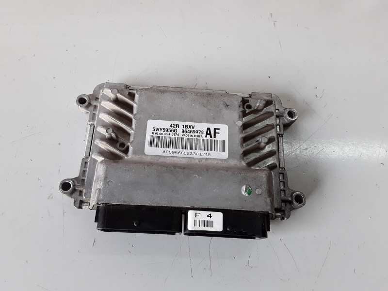 Recambio de centralita motor uce para chevrolet aveo hatchback b12d1 referencia OEM IAM 5WY5956G/96469978AF/42R1BXV  