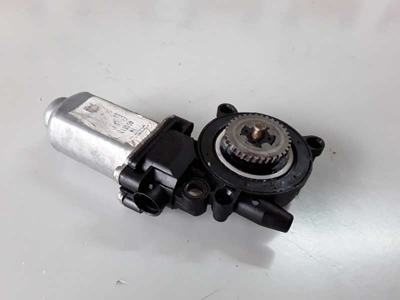 Recambio de motor elevalunas delantero derecho para chrysler jeep cherokee (kj) r425dohc referencia OEM IAM 400613  